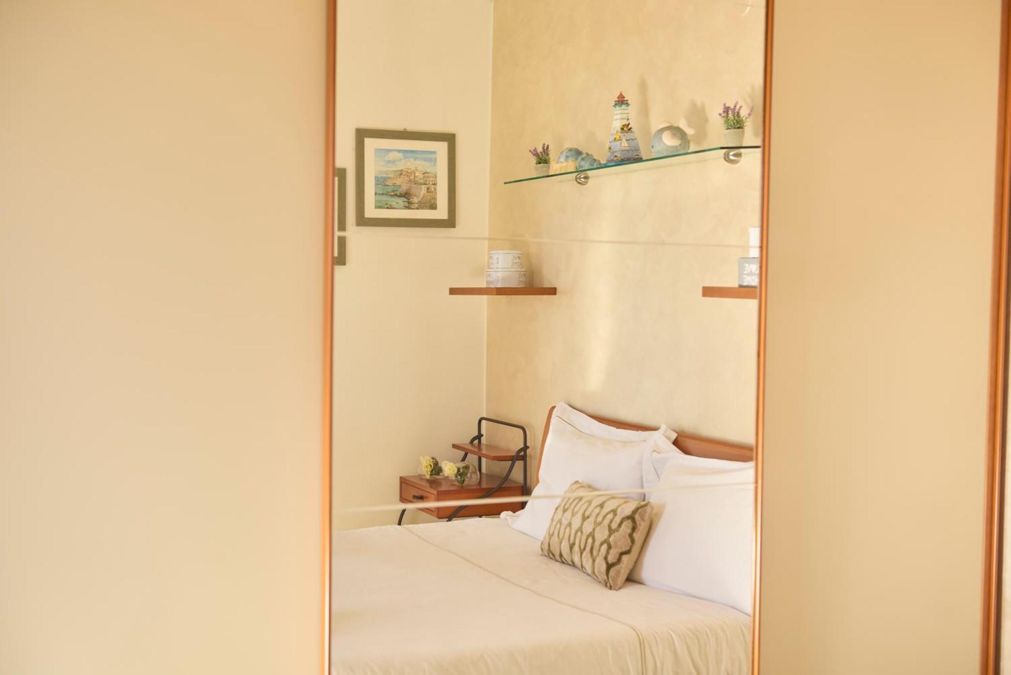 Terrazza Sul Mare A Pietra Ligureアパートメント エクステリア 写真