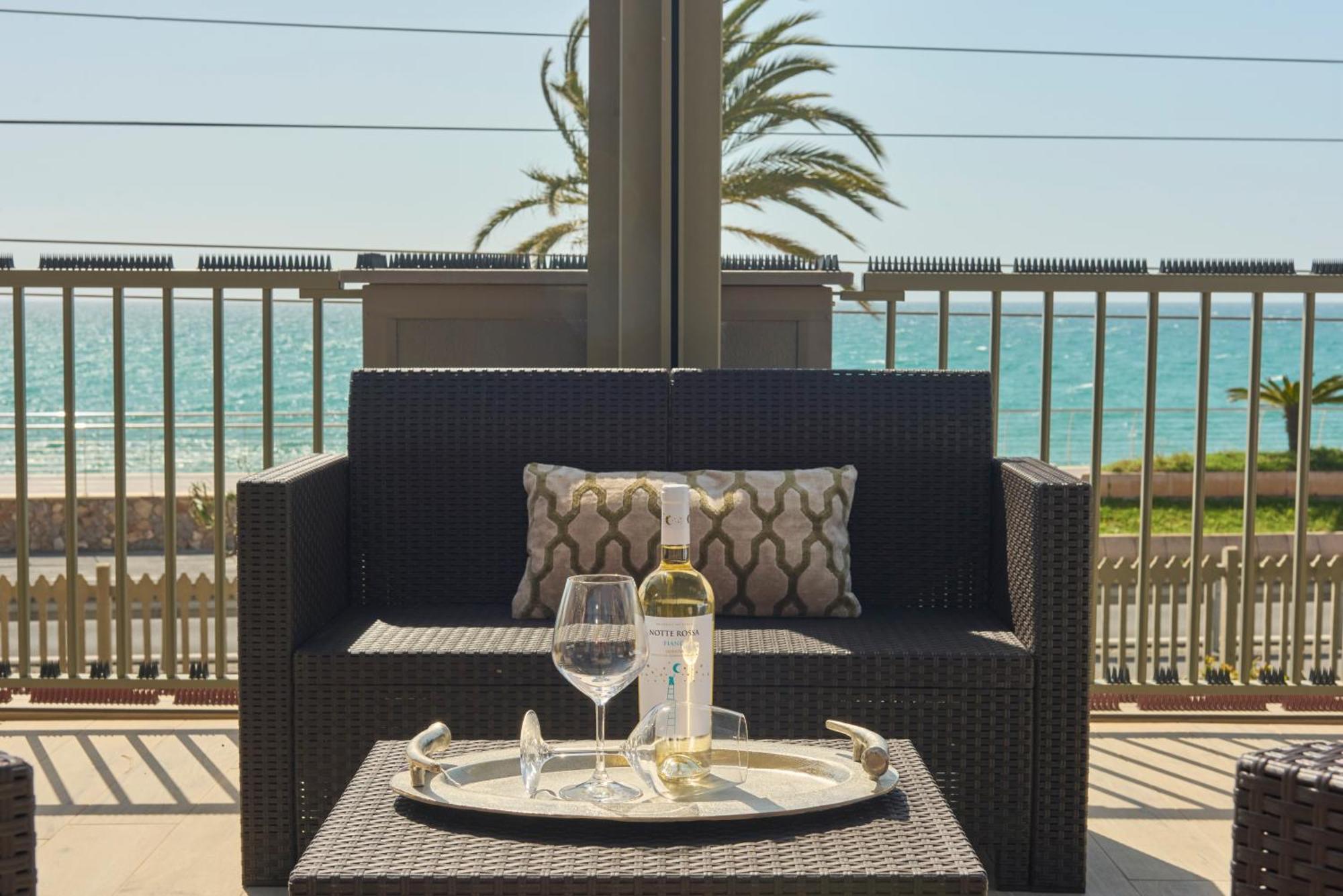 Terrazza Sul Mare A Pietra Ligureアパートメント エクステリア 写真