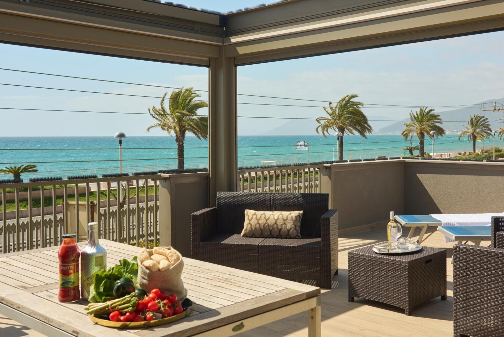 Terrazza Sul Mare A Pietra Ligureアパートメント エクステリア 写真